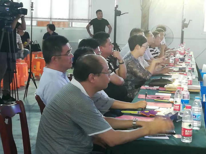 强壮的公次次弄得我高潮A片日本