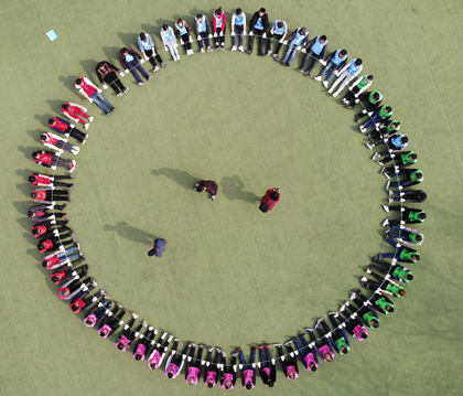 让团结互助凝聚力量