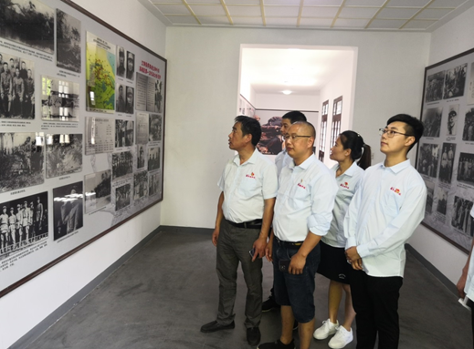 重温红色历程庆祝建党百年