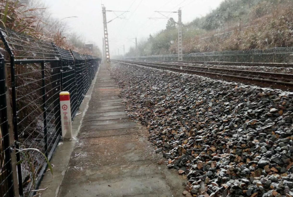 强壮的公次次弄得我高潮A片日本